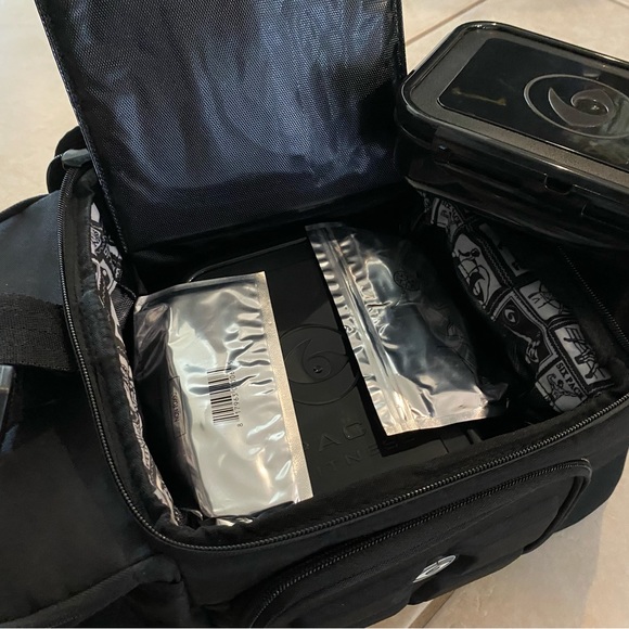 6 Pack Bag - Picture 2 of 2